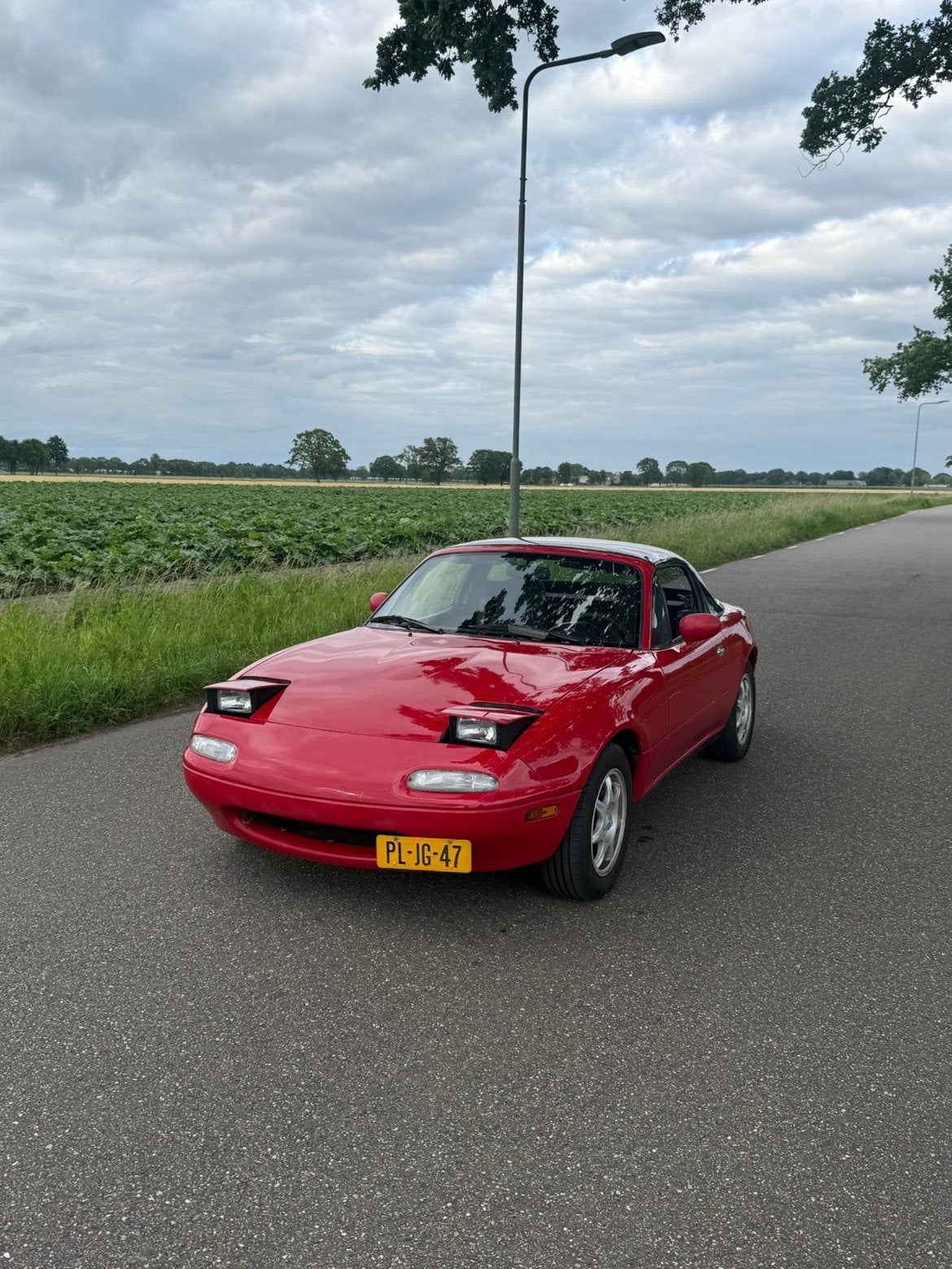 Mazda MX-5 Miata NA U9 1990 Rood met Hardtop, Zwart, 4 cilinders, Cabriolet, 116 pk