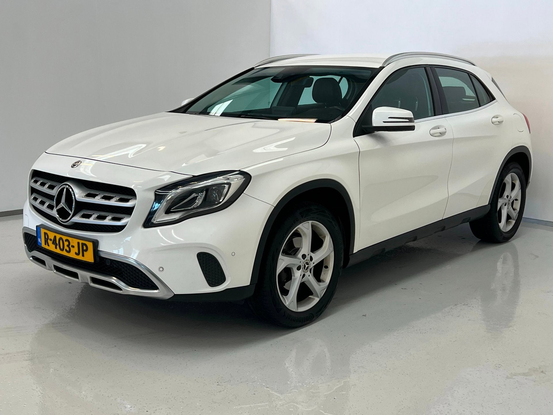 Mercedes-Benz GLA-klasse 180 Urban / Leder / Clima / Stoelve, Gebruikt, 715 kg, 1335 kg, SUV of Terreinwagen