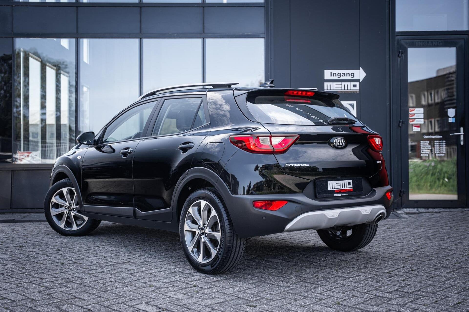 Kia Stonic 1.0 T-GDi DynamicLine*CARPLAY*NAP*CAMERA*NAVI*LED, Voorwielaandrijving, Gebruikt, Euro 6, Met garantie (alle)