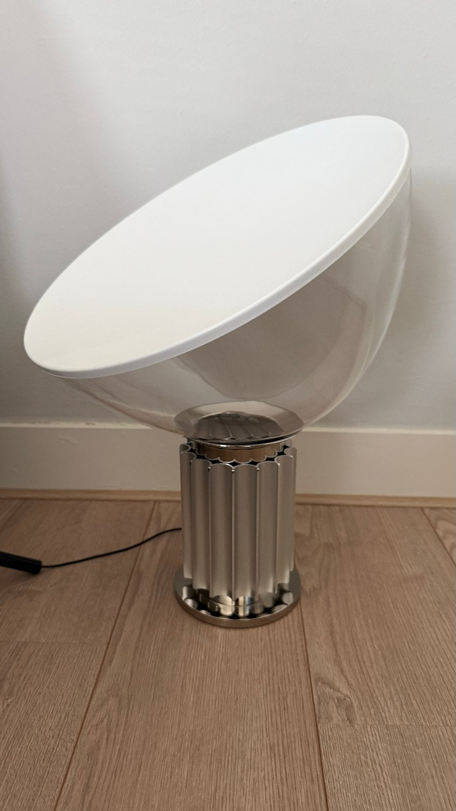 Originele Taccia Small Design Tafellamp Zilver van Flos, Ophalen, Modern / Retro, Minder dan 50 cm, Glas