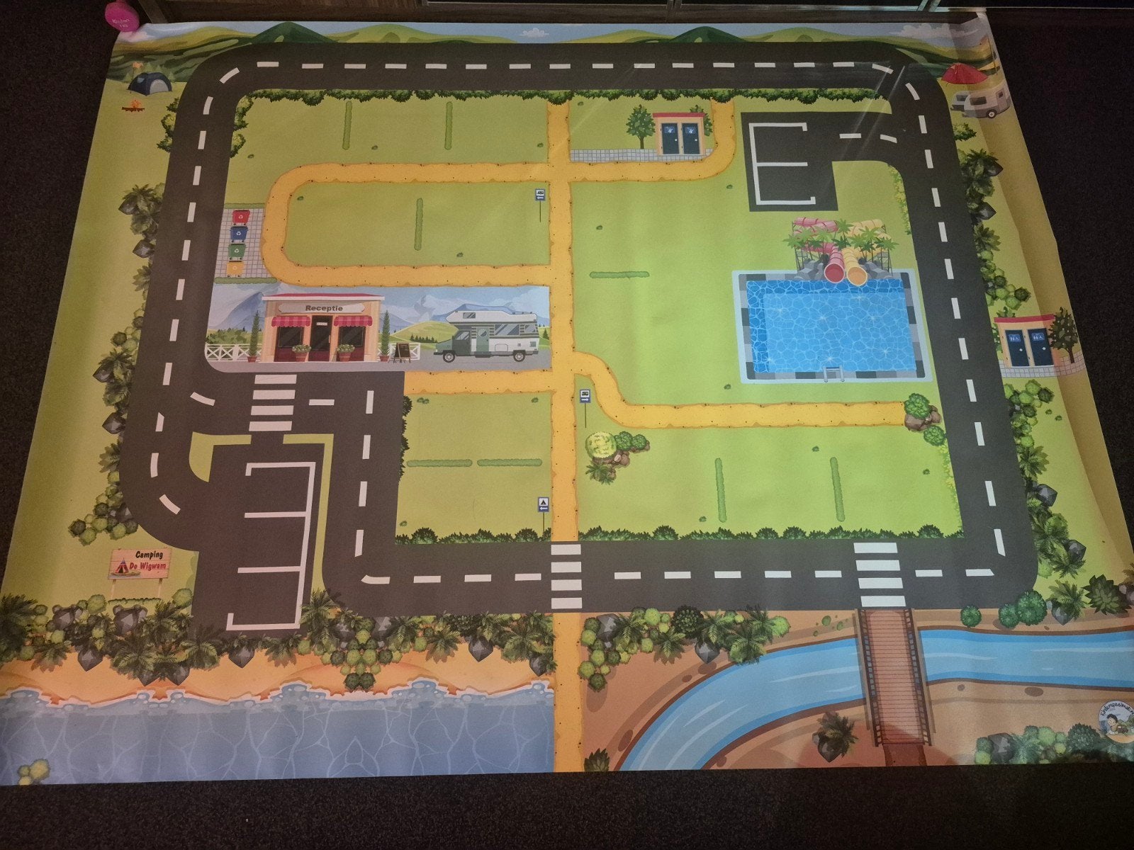 Speelkleed, verkeerskleed. Thema camping 180x140, Ophalen, Zo goed als nieuw