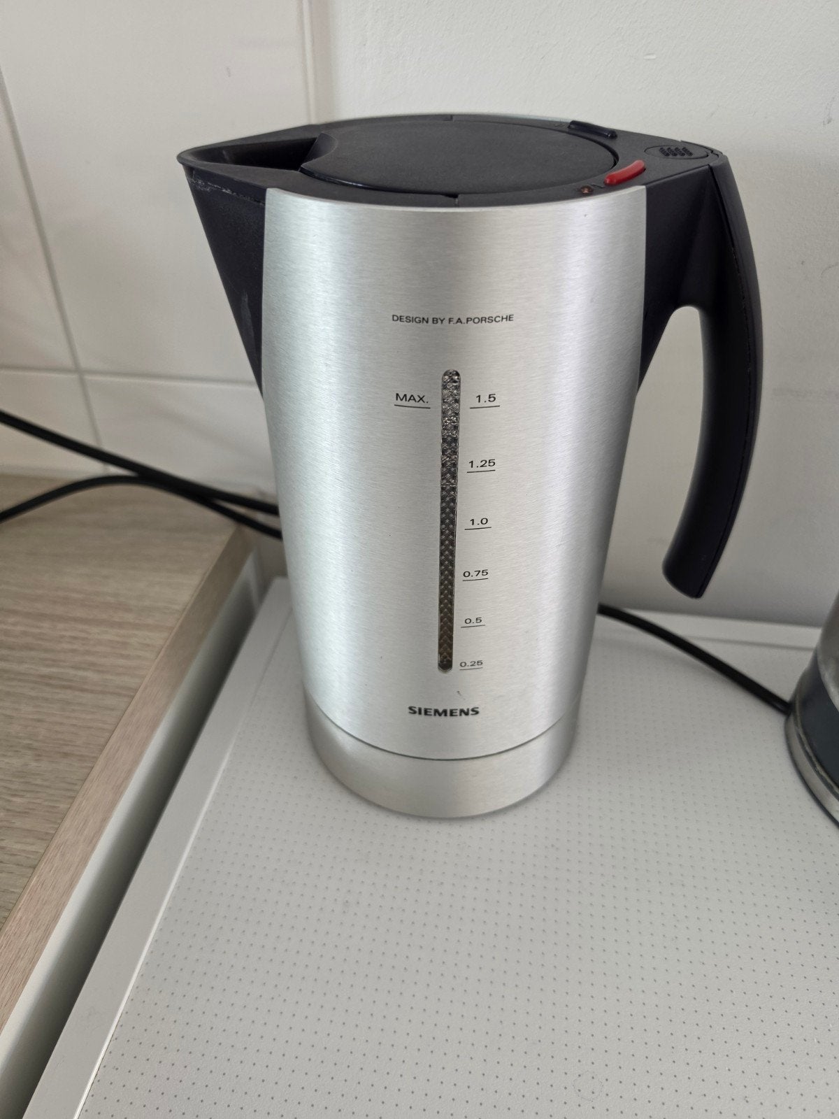 Nette Siemens Porsche Design Waterkoker 1.5 liter, 1 tot 2 liter, Ophalen, Gebruikt, Rvs