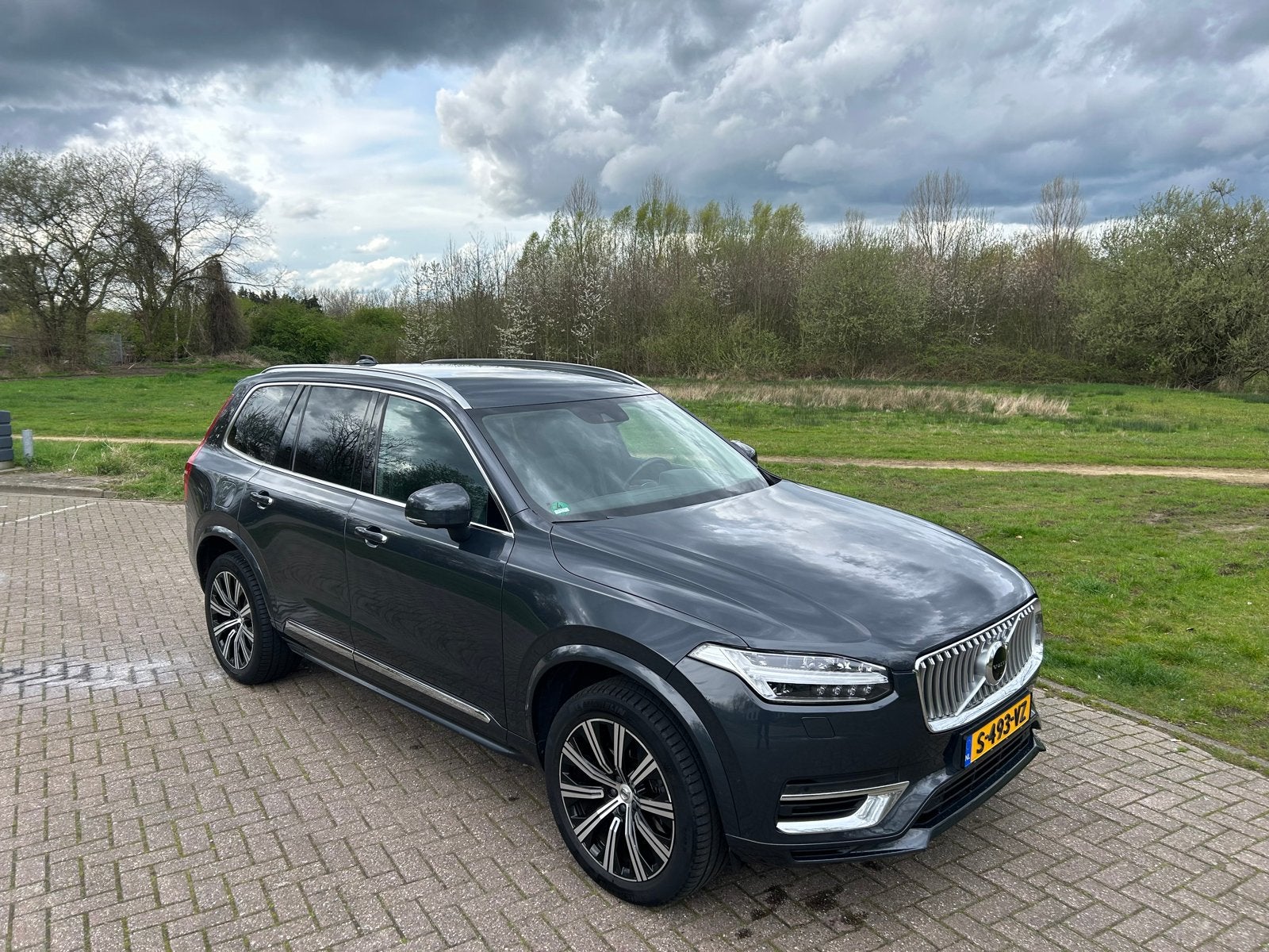 Volvo XC90 T8 Twin Engine AWD PHEV 390PK 7P 2019/2020, 4 cilinders, 1969 cc, 7 stoelen, Lichtsensor
