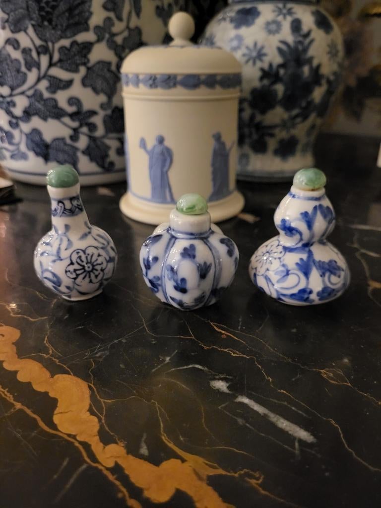 3 Chinese porseleinen parfumflesjes, Antiek en Kunst, Ophalen of Verzenden