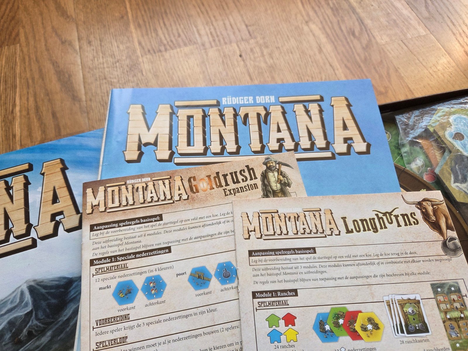 Montana bordspel incl uitbreidingen en promo's, Een of twee spelers, Ophalen of Verzenden, Zo goed als nieuw, White Goblin Games
