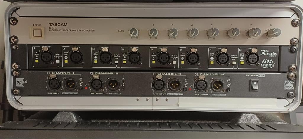8- voudige microfoonvoorversterker. 48 V voeding, splitters., Ophalen of Verzenden