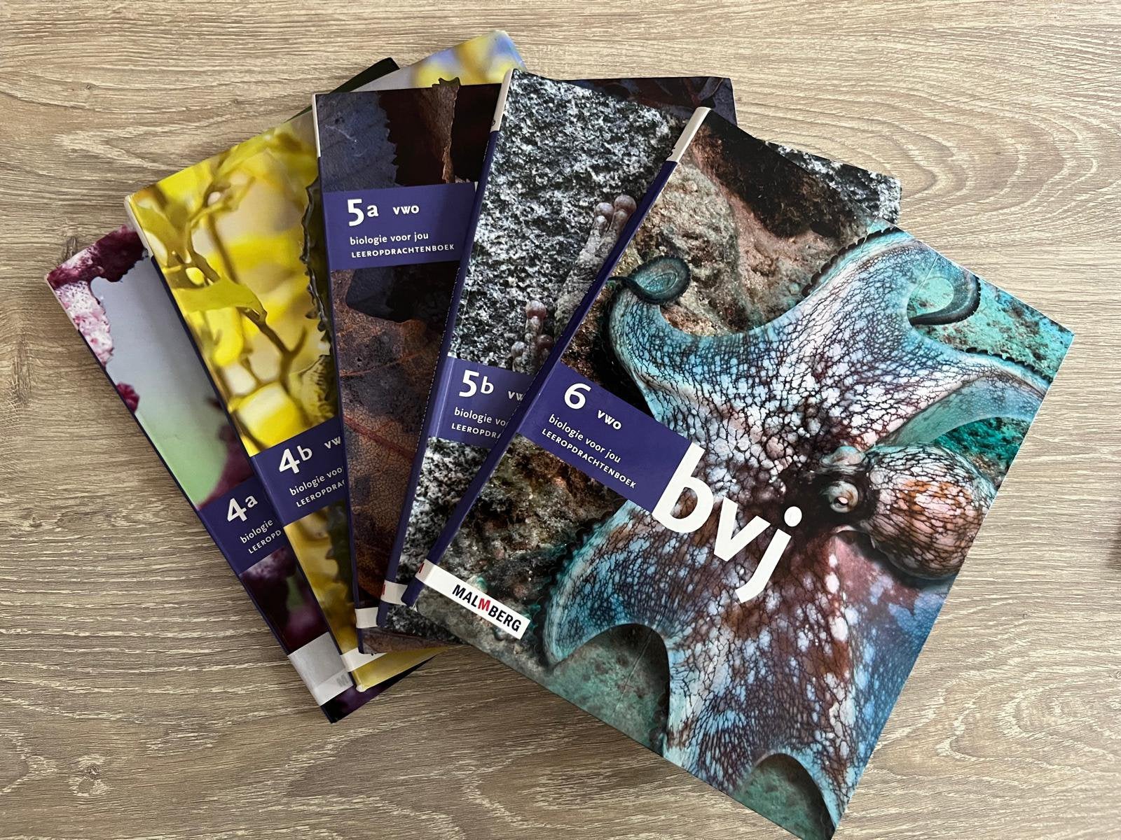 Complete set Biologie Voor Jou- 5e editie- VWO 4 t/m6, Ophalen of Verzenden, Zo goed als nieuw, Kalverda, Nederlands