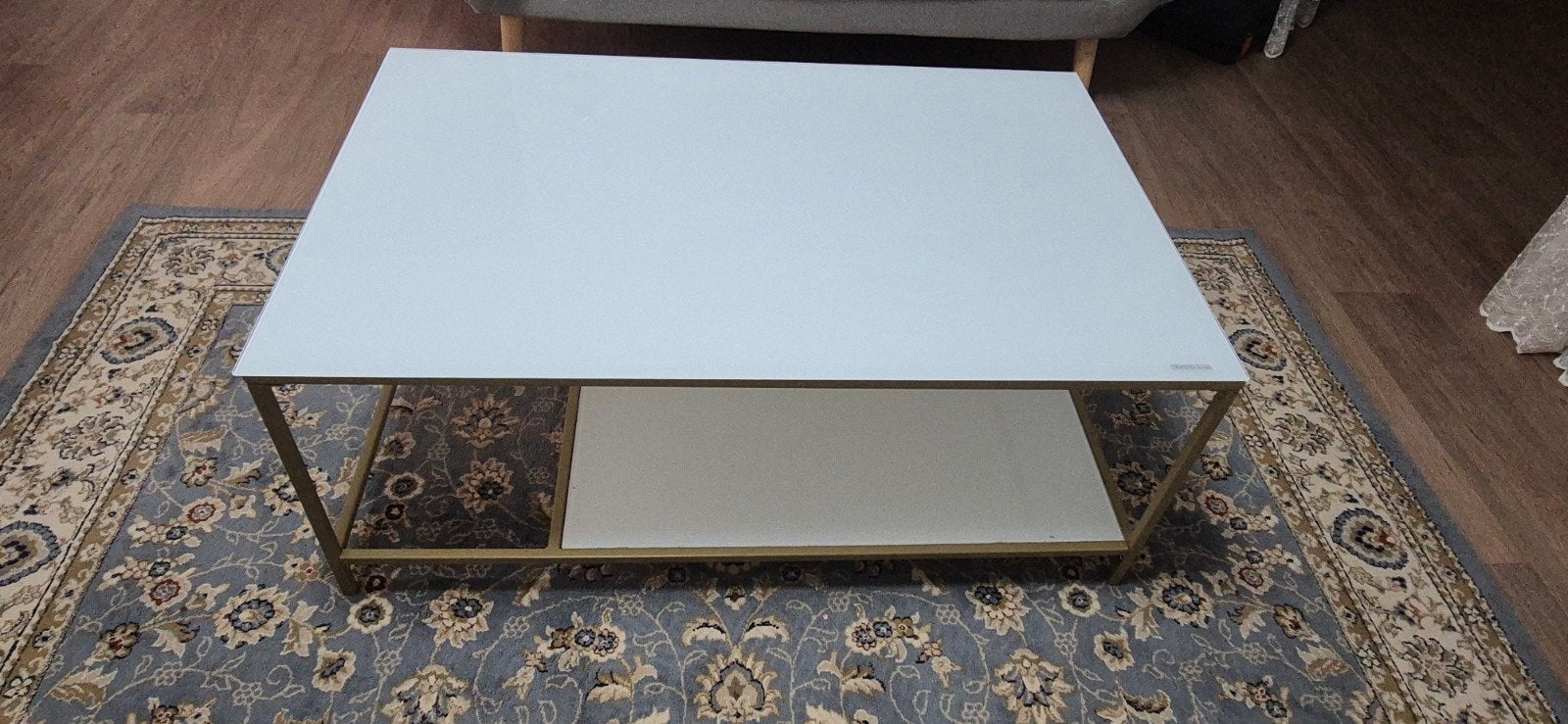 witte hoog glans salon tafel met goude poten, Ophalen, 100 tot 150 cm, 50 tot 100 cm, Zo goed als nieuw
