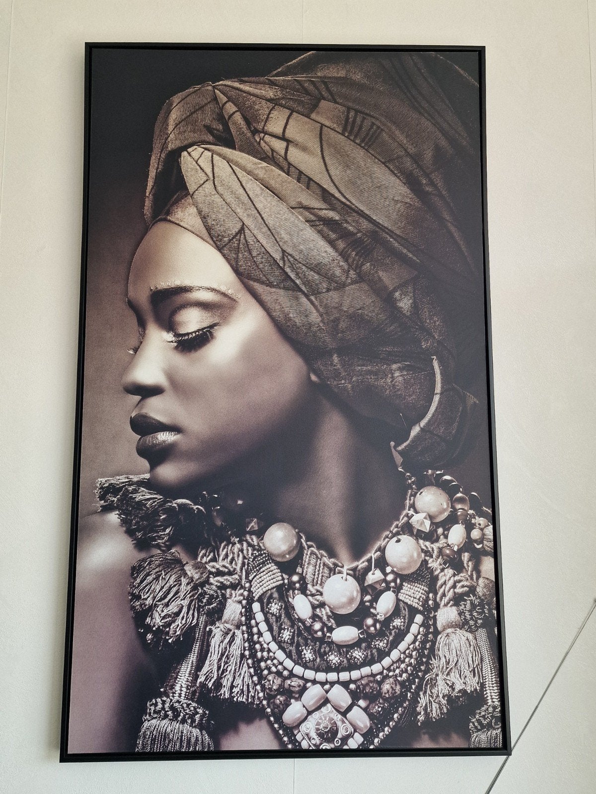Schilderij 70x120 cm - Vrouw met hoofddoek en sieraden, Ophalen