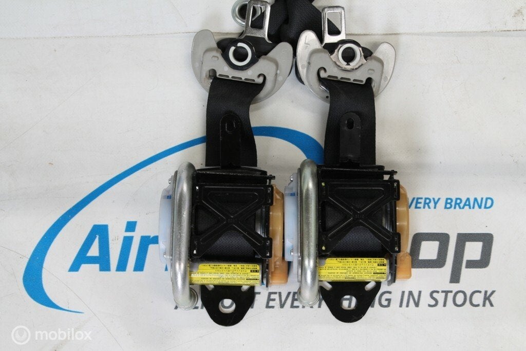 2 x gordels toyota avensis t25 (2003-2008)