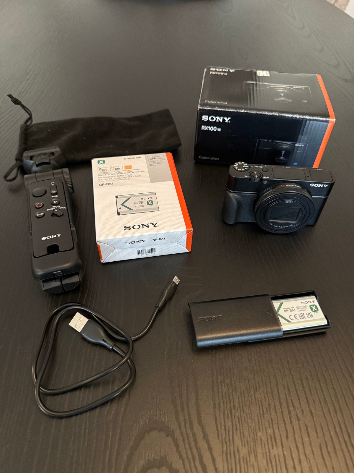 Sony RX100 VII Compactcamera met accessoires, Audio, Tv en Foto, Fotocamera's Digitaal, Beeldstabilisatie, Ophalen of Verzenden