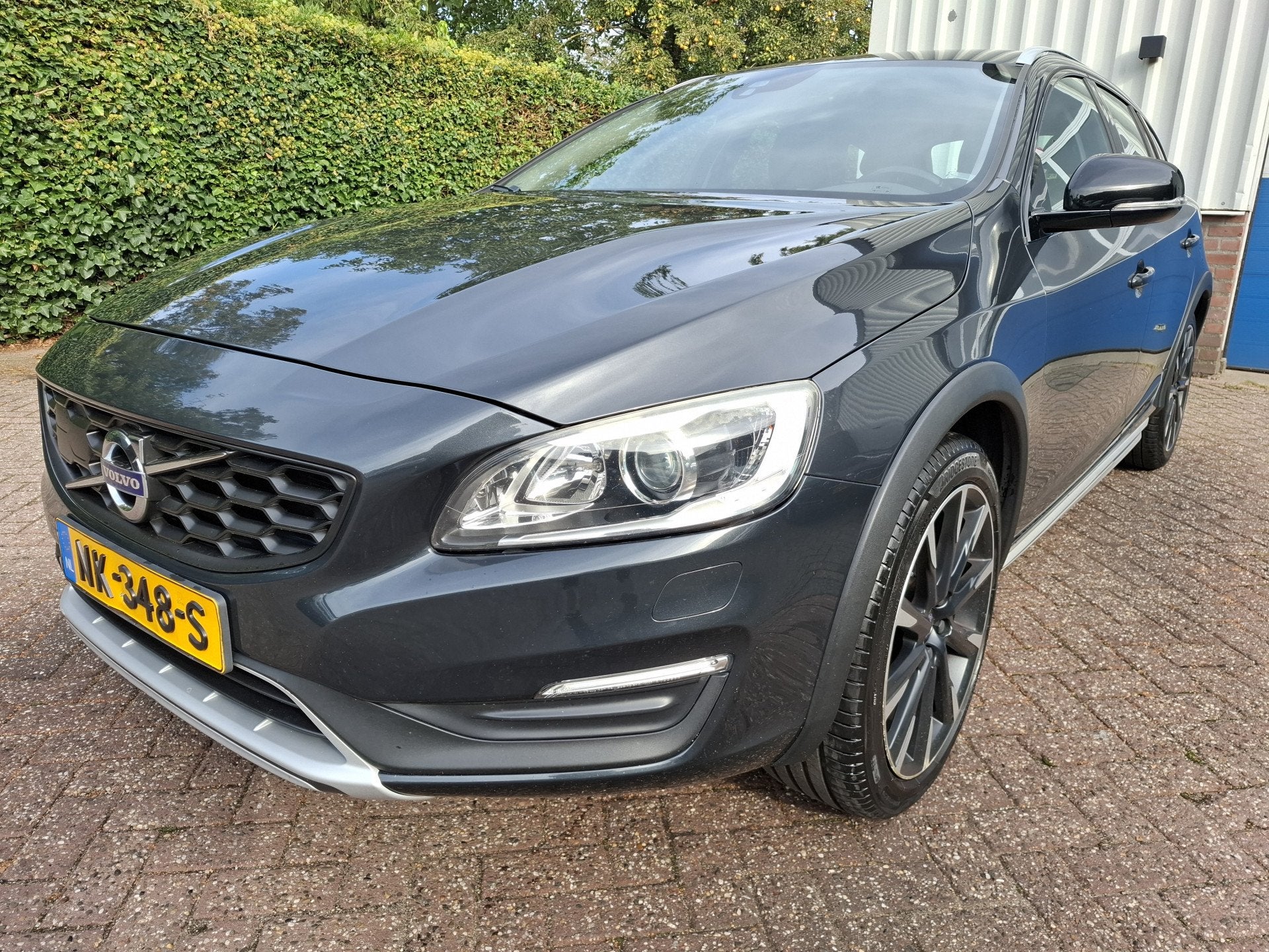 Volvo V60 Cross Country 2.0 D3 Nordic+ 150PK (bj 2017), Euro 6, 4 cilinders, Leder en Stof, Origineel Nederlands
