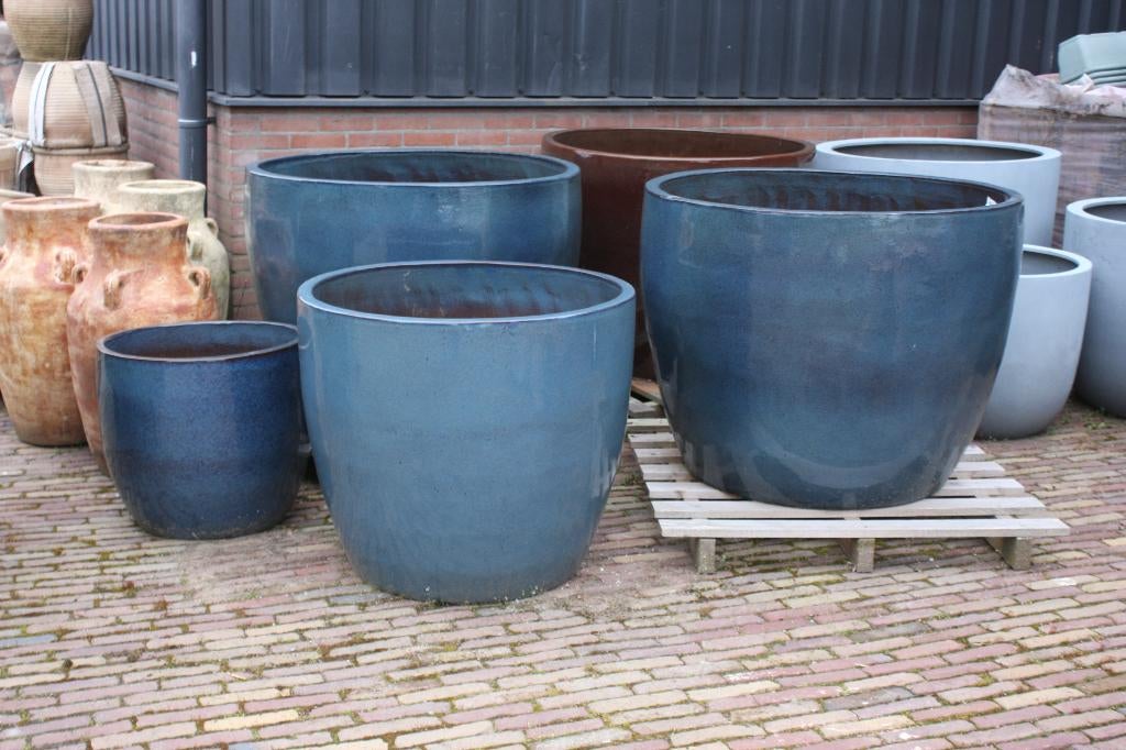 Prachtige GROTE blauwe aardewerk bloempotten geglazuurd rond, Tuin en Terras, Bloempotten, Ophalen, 40 cm of meer, Rond, Balkon