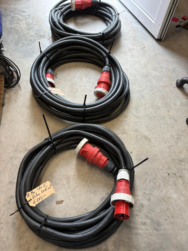 3 zware Krachtstroom kabels  380 volt 63 Amp  5Gx16 mm2, Doe-het-zelf en Verbouw, Elektra en Kabels, Ophalen, Zo goed als nieuw