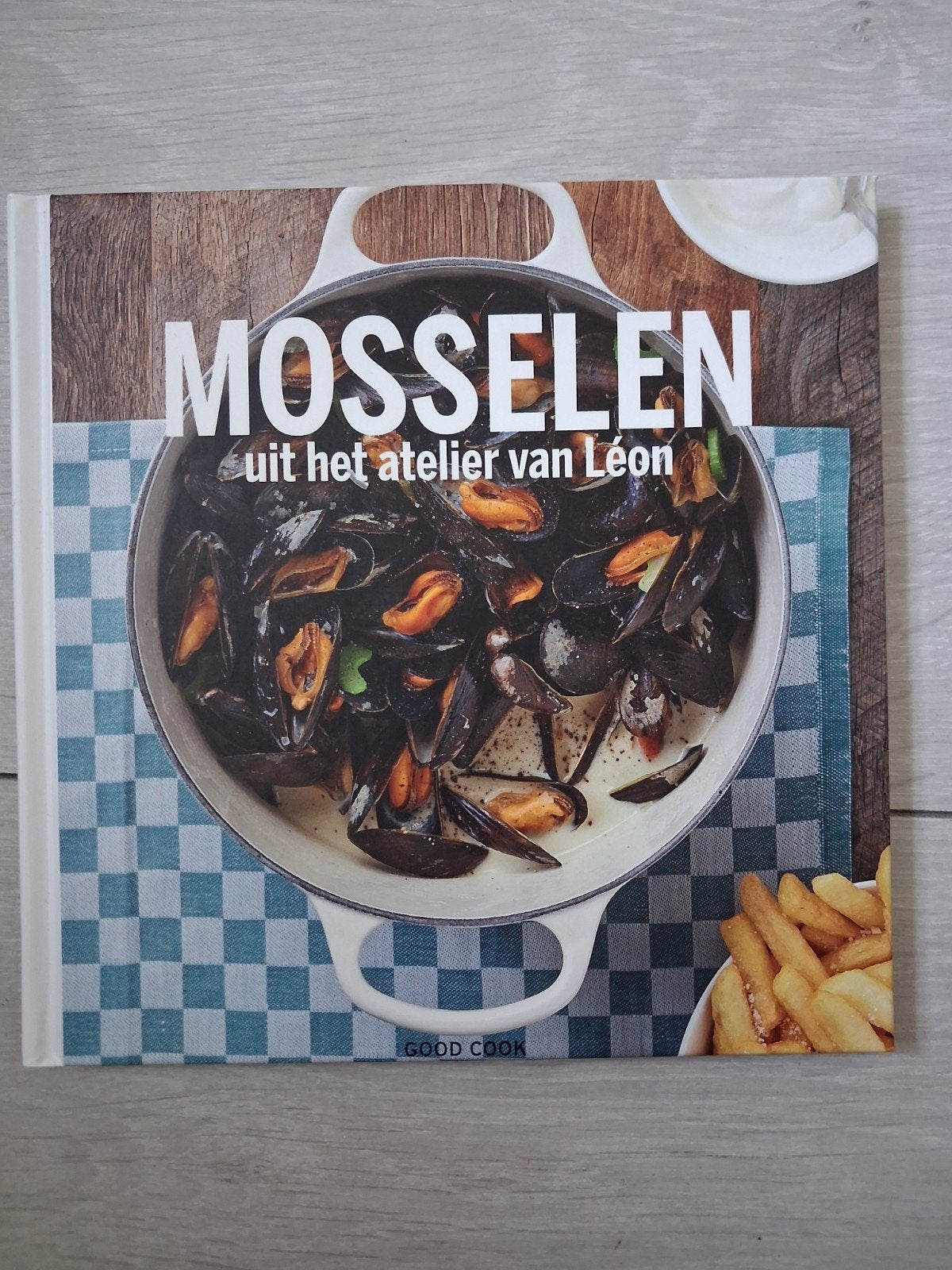 Mosselen uit het atelier van Léon - Kookboek, Léon, Ophalen of Verzenden, Zo goed als nieuw, Europa