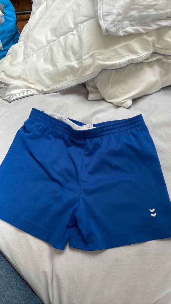 Hummel 116 /122 sportbroek blauw, Kinderen en Baby's, Kinderkleding | Maat 116, Ophalen of Verzenden, Jongen, Sport- of Zwemkleding