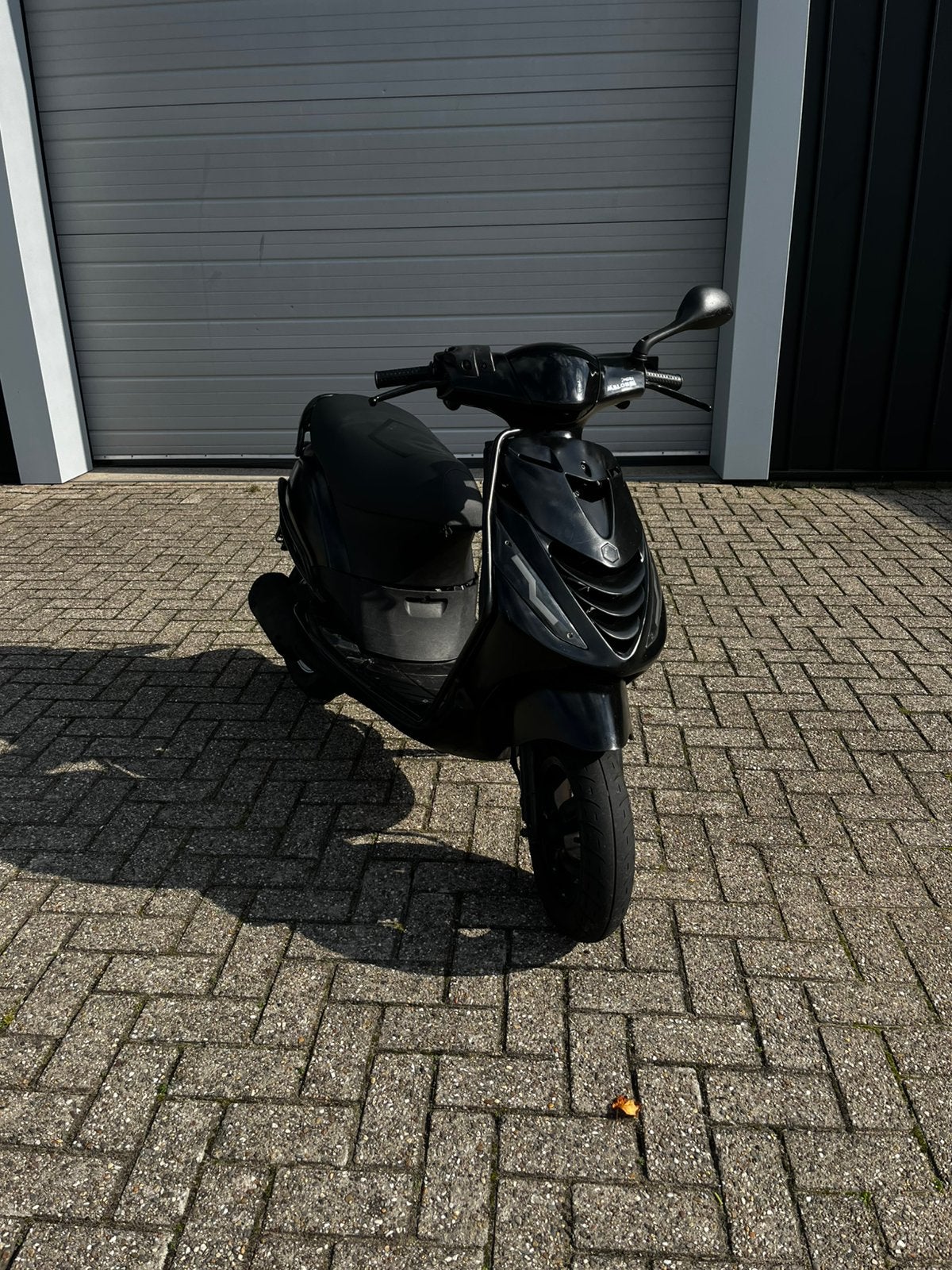 Zip 125cc skr blok 2005 frame a1 keurkbaar, Fietsen en Brommers, Ophalen of Verzenden, Zo goed als nieuw, Benzine, Zip