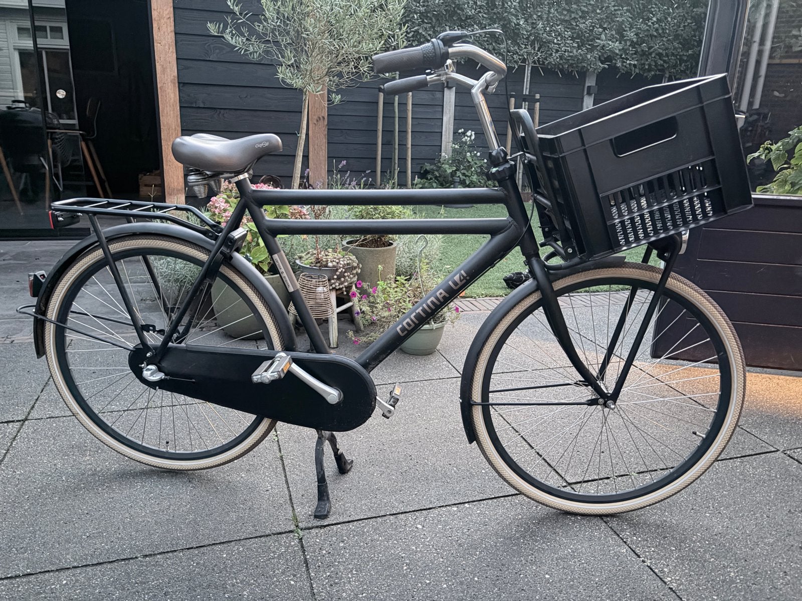 Cortina U4 heren-transportfiets - Jet Black Matt, Fietsen en Brommers, Overige merken, Terugtraprem, Versnellingen, Ophalen of Verzenden