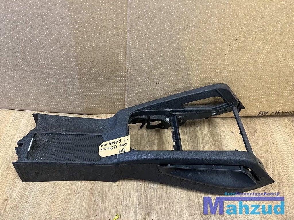 VW GOLF 5 GTI Middenconsole 2003-2009, Gebruikt, Volkswagen, Volkswagen AG, Berliner Ring 2
38440  Wolfsburg, DE