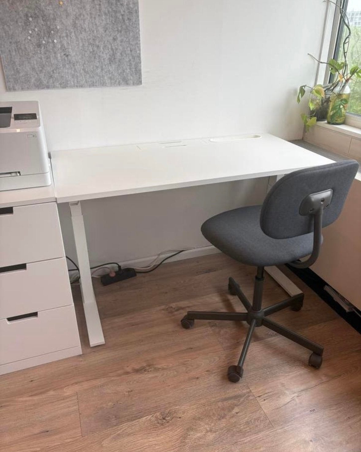 Ikea MITTZON 1.20x80 eventueel met stoel, Ophalen, Elektrisch, Zo goed als nieuw