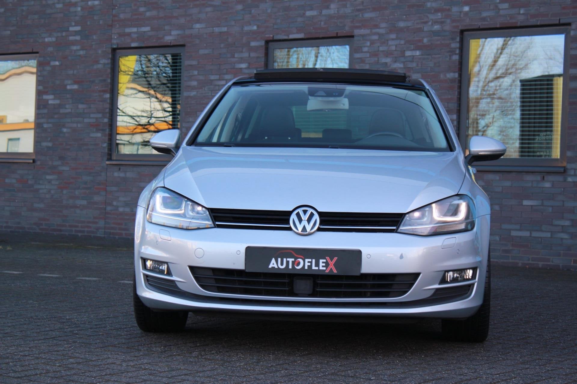 Volkswagen Golf 1.4 TSI ACT Highline, Gebruikt, 4 cilinders, Alcantara, 650 kg