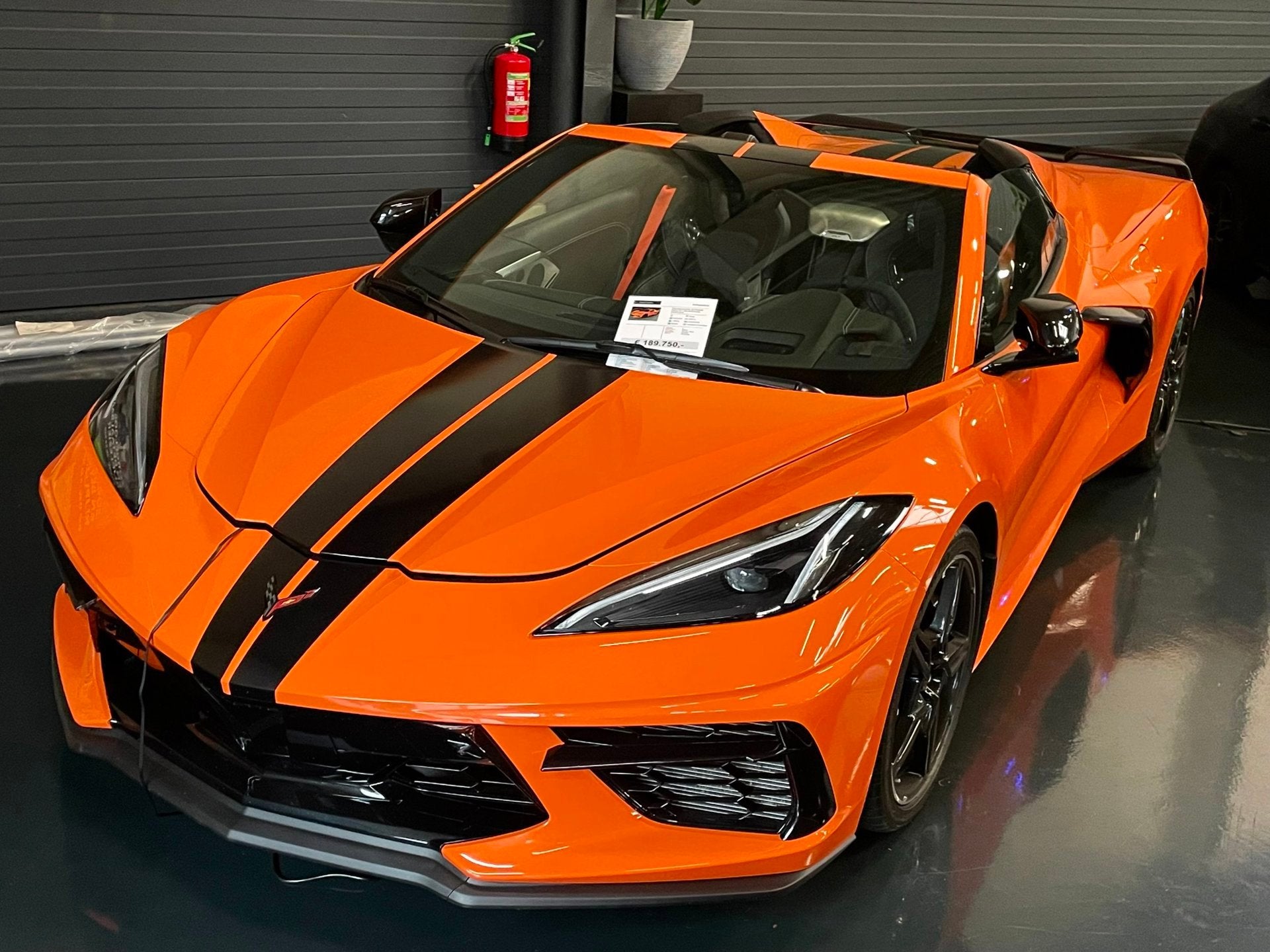 Chevrolet Corvette C8 Stingray Cabrio 3LT 70th Anniversary C, Auto's, Automaat, Achterwielaandrijving, 495 pk, Overige kleuren