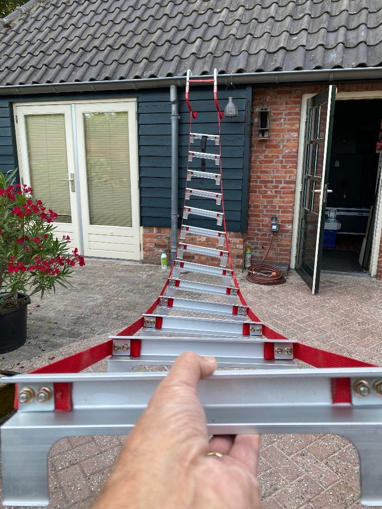 brandladder vluchtladder 4,5 meter., Nieuw, Ophalen of Verzenden, Ladder, Opvouwbaar of Inschuifbaar