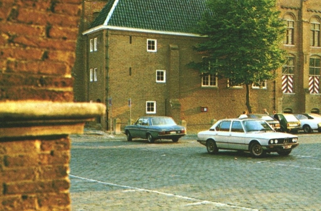 40842 Sluis ZL 80+ Stadhuis nette oude kaart Onbeschreven, Ophalen of Verzenden, 1980 tot heden, Ongelopen, Zeeland