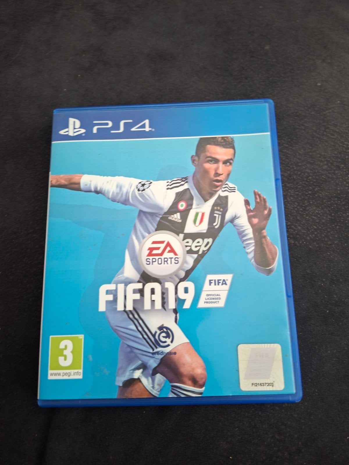 fifa 19, Ophalen, Zo goed als nieuw, Sport, 3 spelers of meer