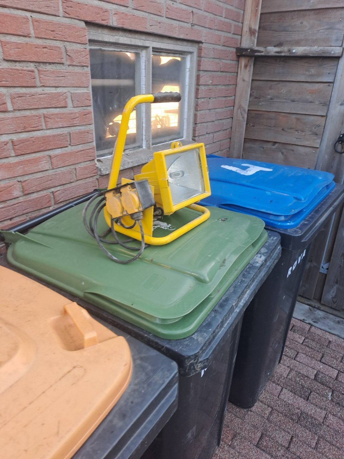 Bouwlampen op statief - Set van 2, Gebruikt, Met statief, Ophalen of Verzenden, Lamp met armatuur