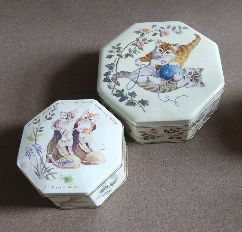 Engelse vintage blikken kat poes Engeland zeshoekig, Verzamelen, Blikken, Ophalen of Verzenden, Gebruikt, Overige