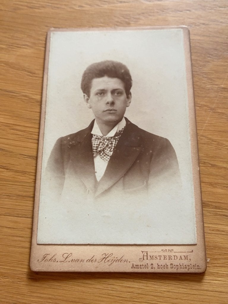 Antieke carte de visite Johs. L. van der Heijden Amsterdam, Gebruikt, Verzenden, Foto, Voor 1940