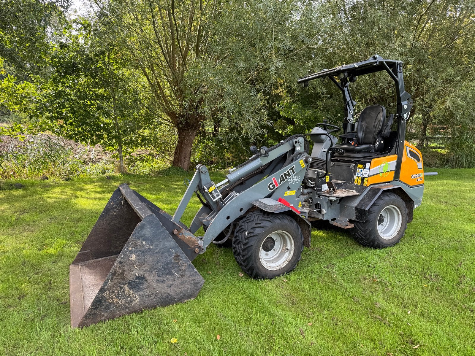 Giant G2200E X-TRA shovel - G2200, Ophalen, Wiellader of Shovel