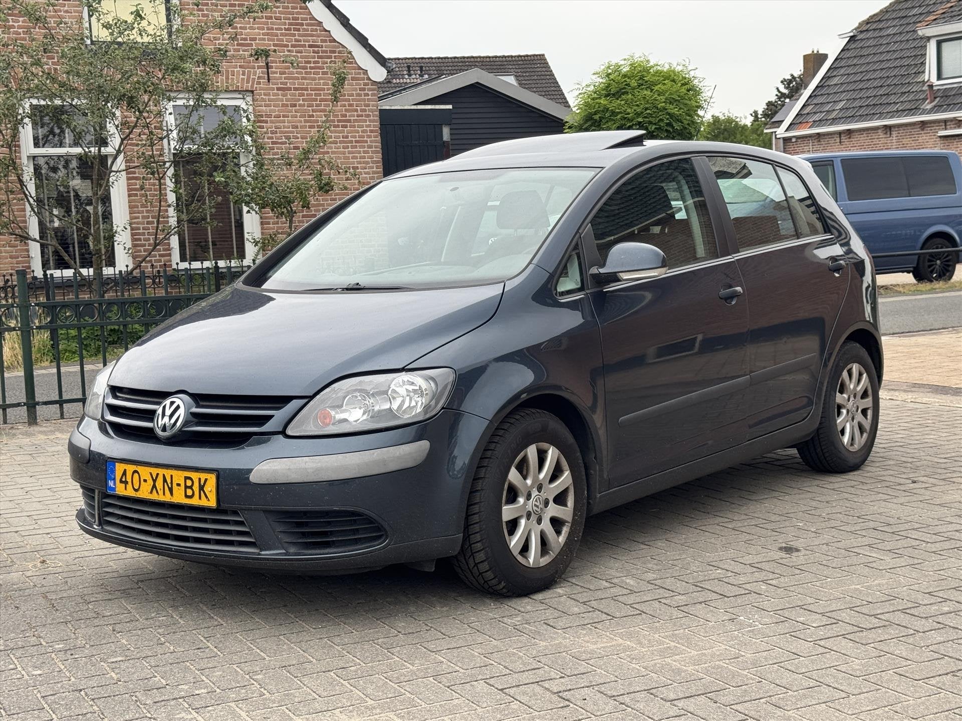 Volkswagen Golf Plus 1.6 FSI VERSNELLINGBAK DEFECT / SCHUIF-, Stof, Gebruikt, 4 cilinders, 116 pk