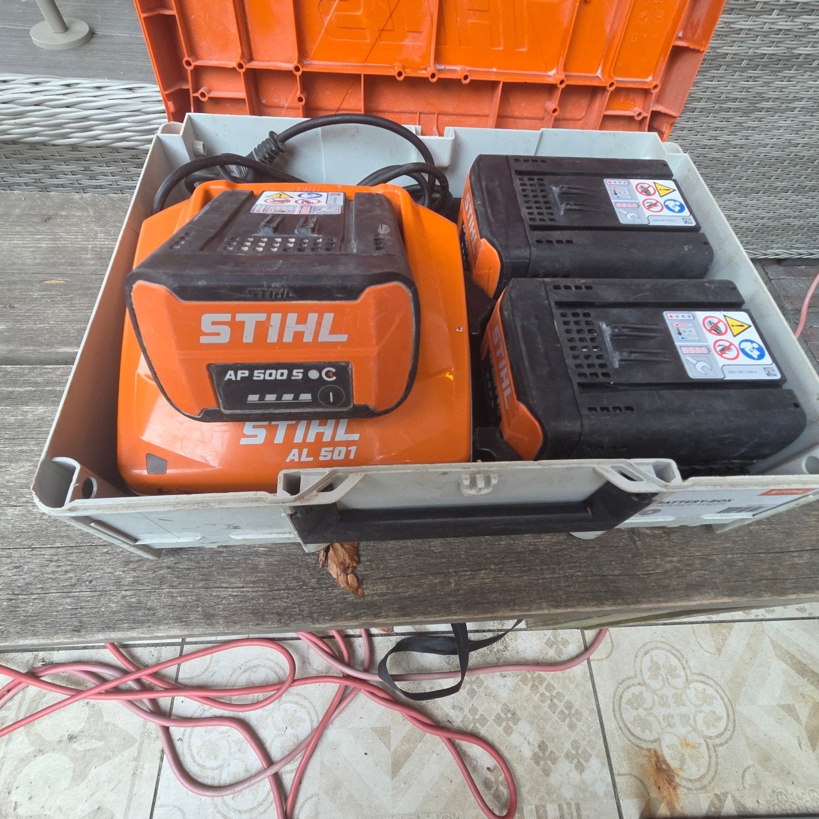 Stihl AP 500 S Accu's met Snellader (3 stuks), Tuin en Terras, Hand-tuingereedschap, Ophalen of Verzenden