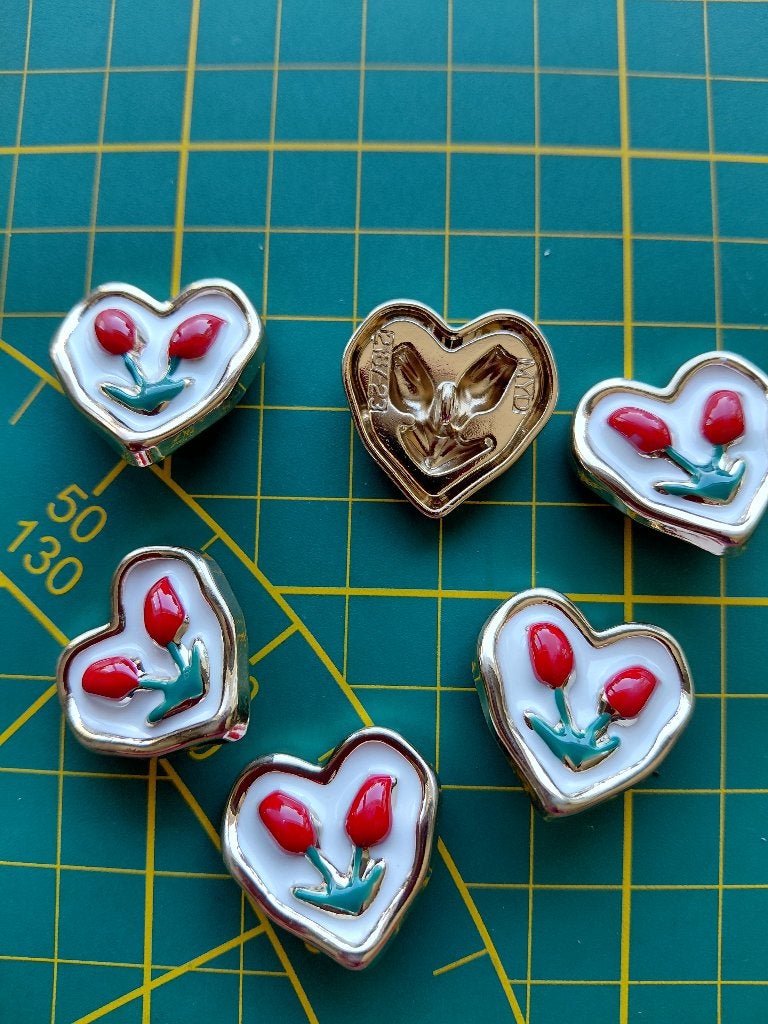 Luxe gekleurde knopen hart met tulpen, Verzenden, Nieuw, Knoop of Knopen