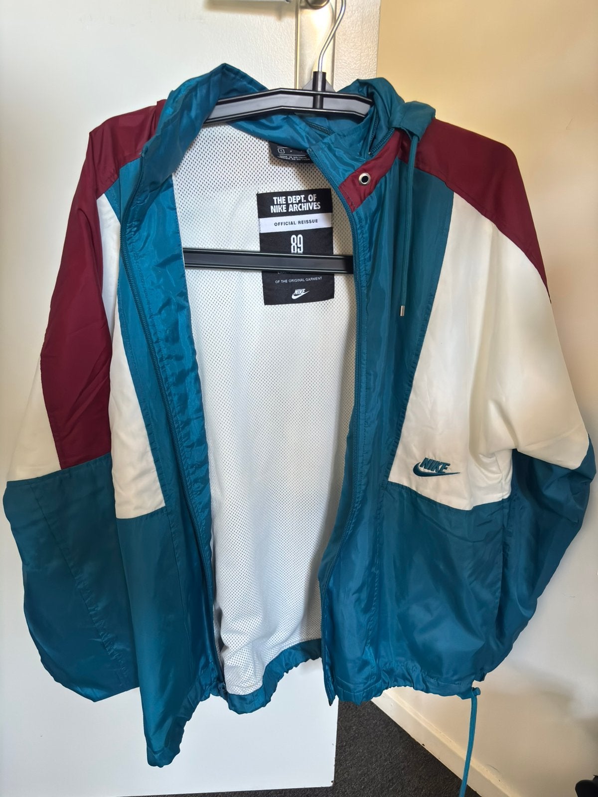 Nike windbreaker, Ophalen of Verzenden, Zo goed als nieuw, Maat 46 (S) of kleiner, Blauw
