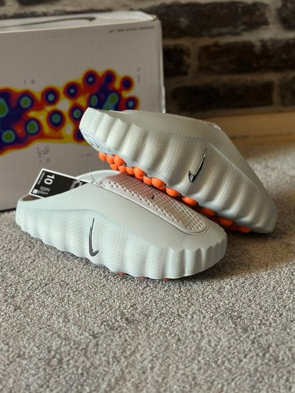 ORIGINEEL Nike Mind 001 Slide EU45 ‘Smoke Grijs’ | Nieuw!, Overige kleuren, Nieuw, Ophalen of Verzenden, Sneakers of Gympen