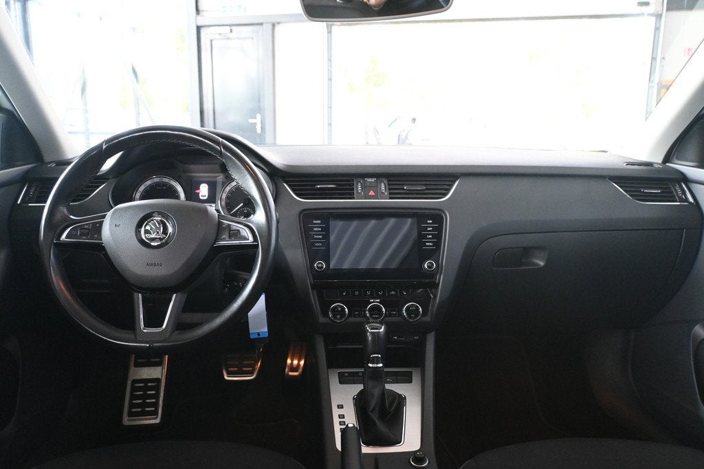 Skoda Octavia Combi 2.0 TDI Greentech Style Automaat Clima N, Auto's, Skoda, Stof, Gebruikt, 4 cilinders, Wit