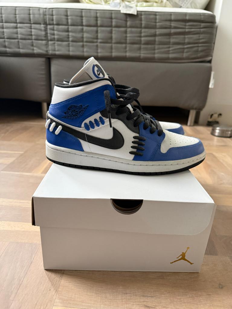 Nike Air Jordan 1 Mid SE 'Space Jam' - Maat 42, Kleding | Dames, Schoenen, Nieuw, Sneakers of Gympen, Blauw, Ophalen of Verzenden
