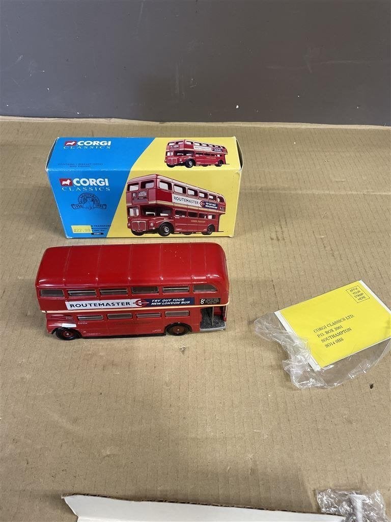 model bus Corgi Classics - London Bus - 35001 RM5 set, Ophalen of Verzenden, Zo goed als nieuw, Bus of Vrachtwagen, Corgi