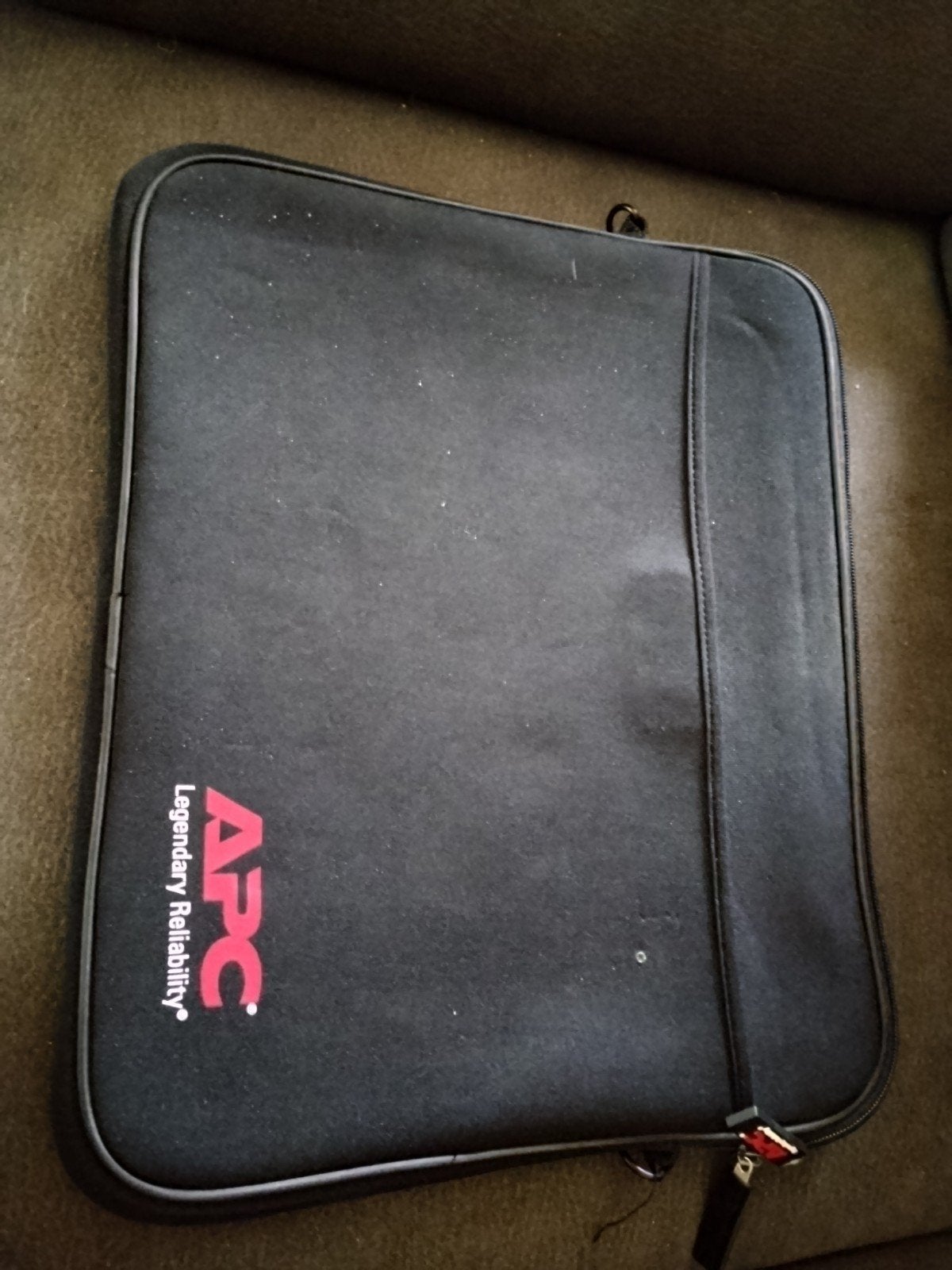 APC Laptophoes - Zwart - 15 inch, Ophalen, Gebruikt, Zwart, Gevoerd laptopvak