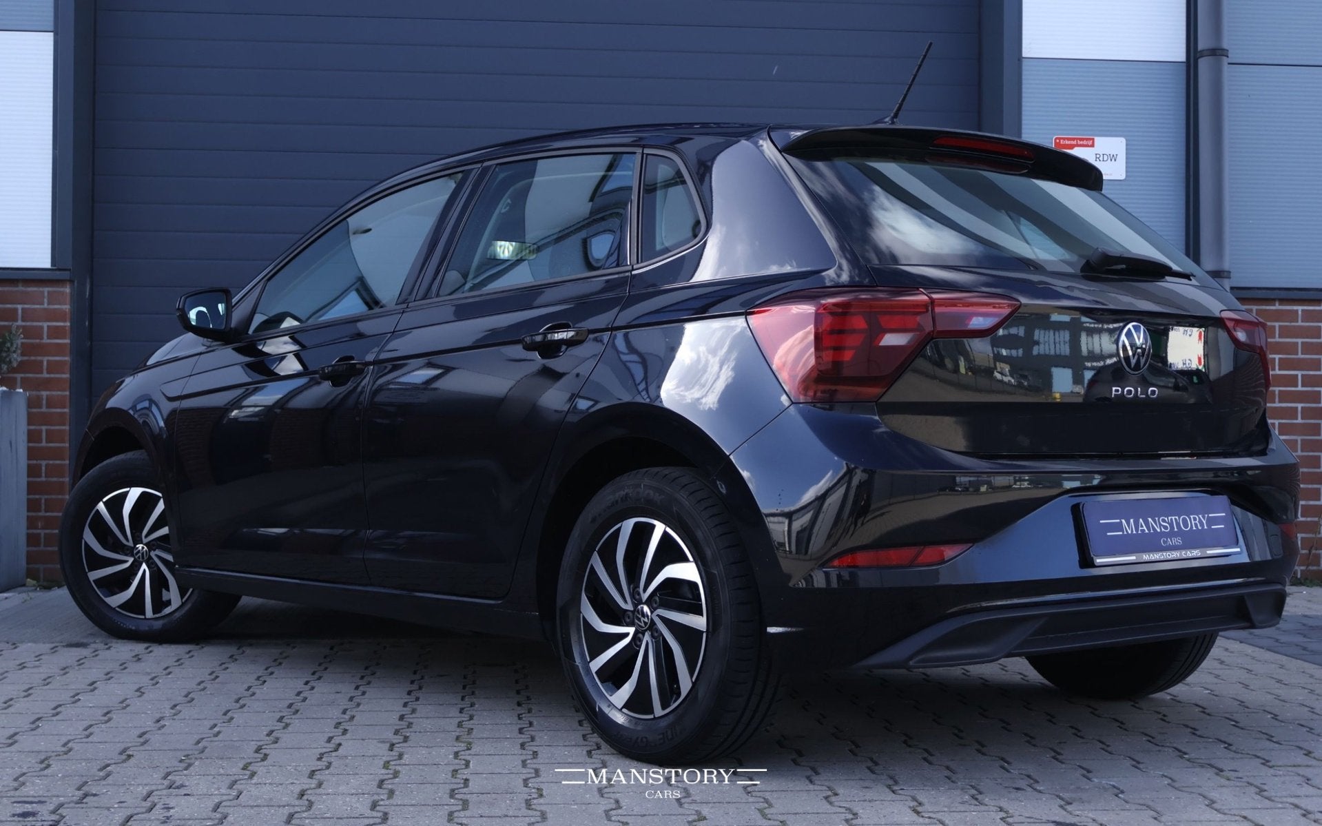 Volkswagen POLO 1.0 TSI AUTOMAAT!, Auto's, Volkswagen, Stof, Gebruikt, 95 pk, Zwart