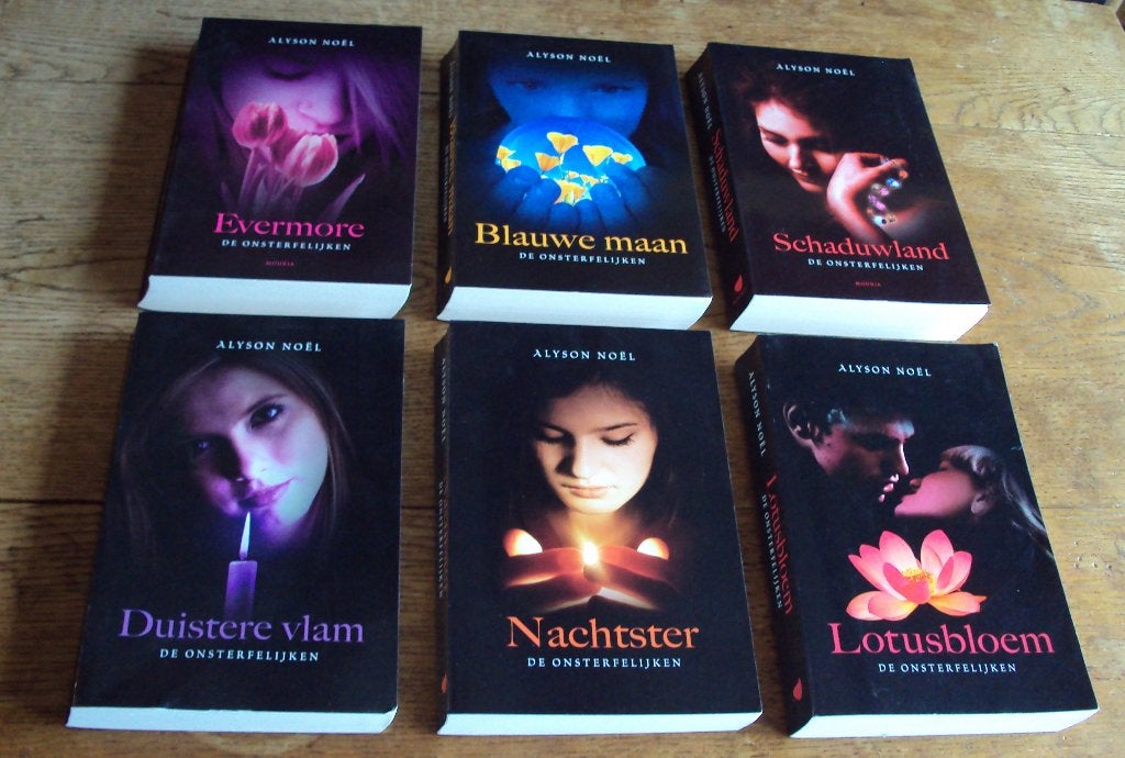 De ontsterfelijken serie fantasy boeken van Alyson Noël, Ophalen of Verzenden, Gelezen, Alyson Noël