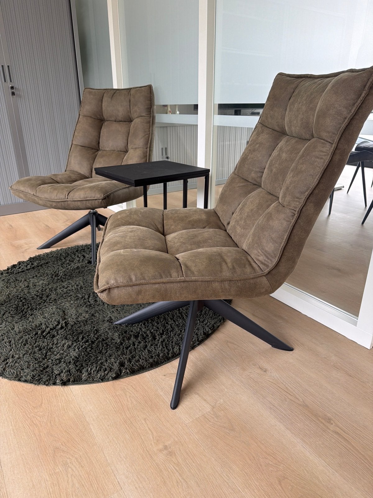 Woood Jouke Draaifauteuil Groen, Ophalen, Twee, Bruin, Zo goed als nieuw