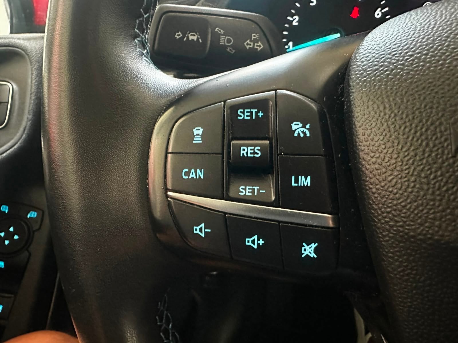 Foto 13 van Ford Fiesta 1.0 EcoBoost Hybrid Active X CARPLAY AUTOMAAT