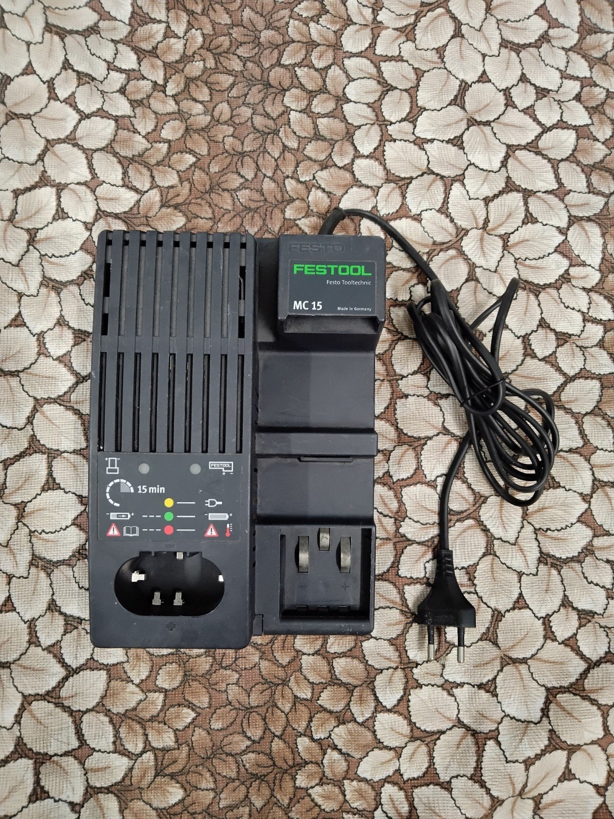 Festool MC 15 Oplader voor NiCd Accu's, Ophalen of Verzenden, Gebruikt, Boor- en Schroefmachine