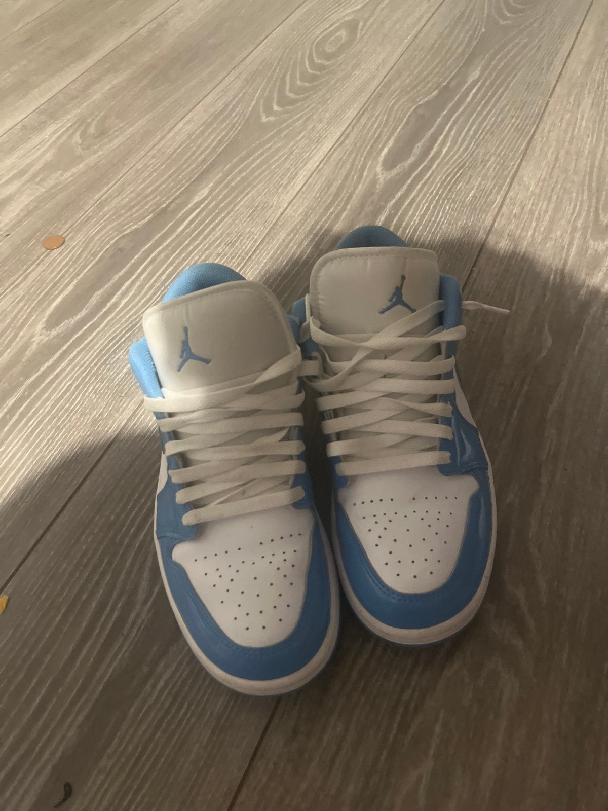Nike Air Jordan 1 Low SE - Maat 42, Kleding | Heren, Schoenen, Ophalen of Verzenden, Nieuw, Blauw, Sneakers of Gympen