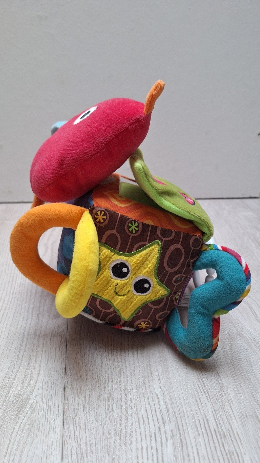 Lamaze speelkubus en rammelaar, Kinderen en Baby's, Ophalen, Gebruikt, Overige typen, Met geluid