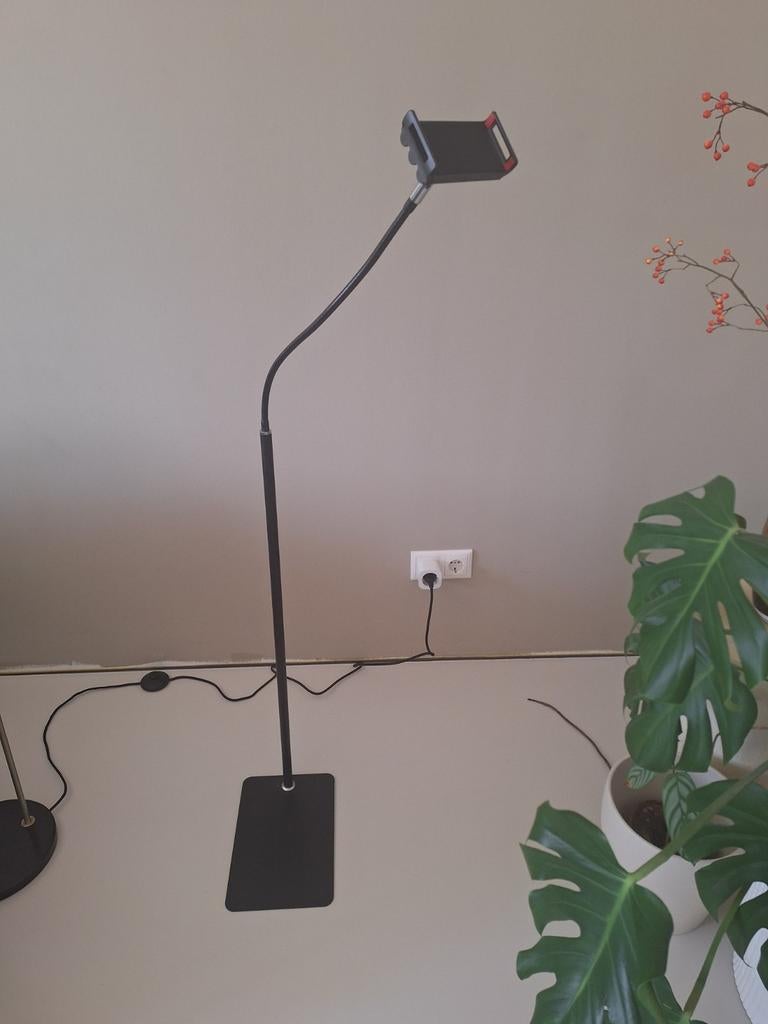 Vloerstandaard tablet / telefoon houder, Ophalen of Verzenden, Zo goed als nieuw